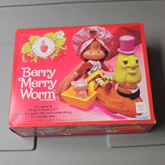 Strawberry shortcake Other - Strawberry Shortcake Berry Merry Worm Toy Vehicle 1980s Vintage